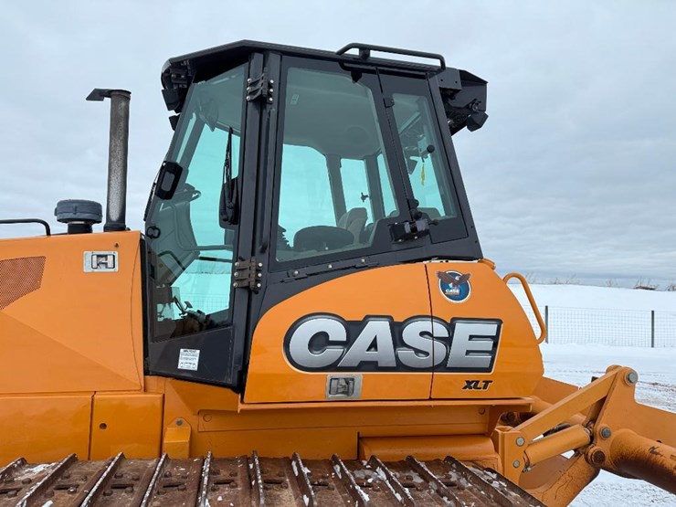 2011-case-1650l-xlt-image-33