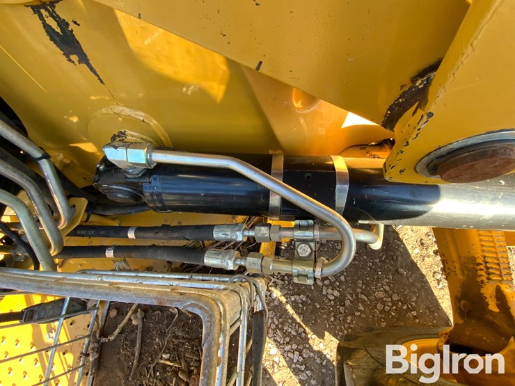 2009-caterpillar-428e-image-13