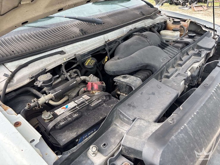 2009-ford-cargo-image-9