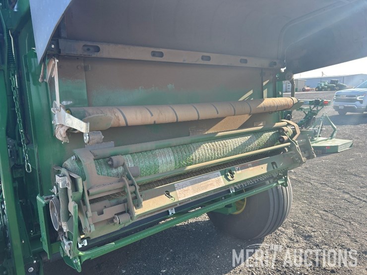 john-deere-561m-image-51