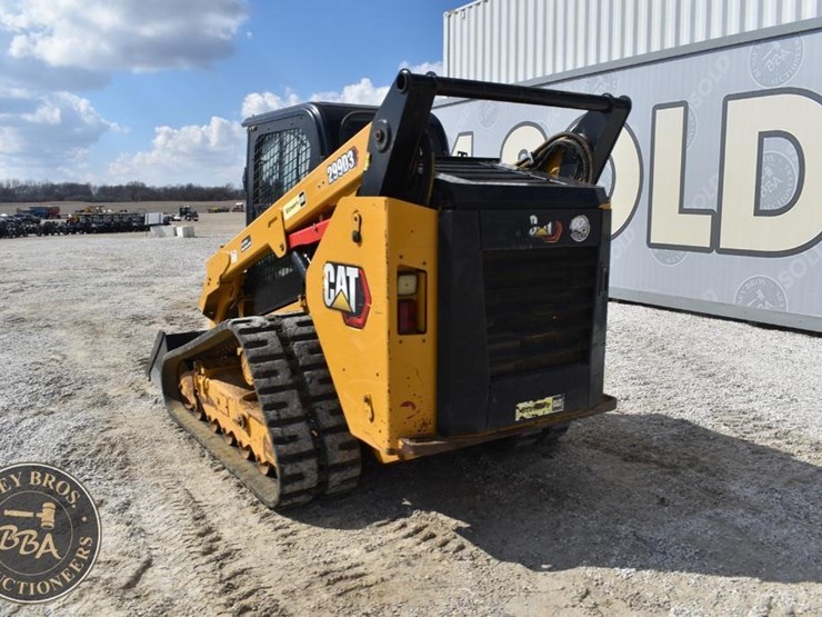 2020-caterpillar-299d3-image-11