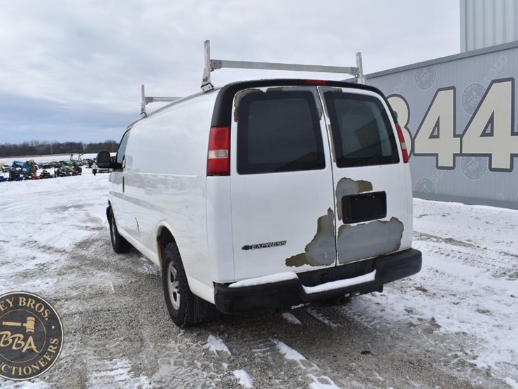 2008-chevrolet-express-1500-image-11