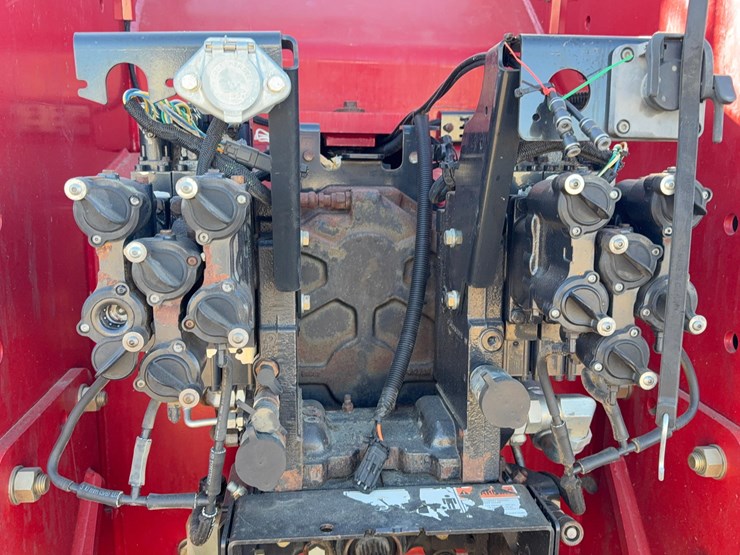 2012-case-ih-steiger-350-hd-tractor-image-21