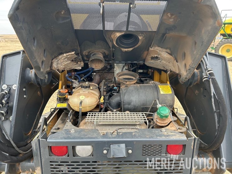 2018-deere-333g-image-57