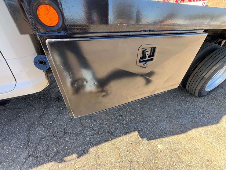 2014-dodge-ram-5500-image-26