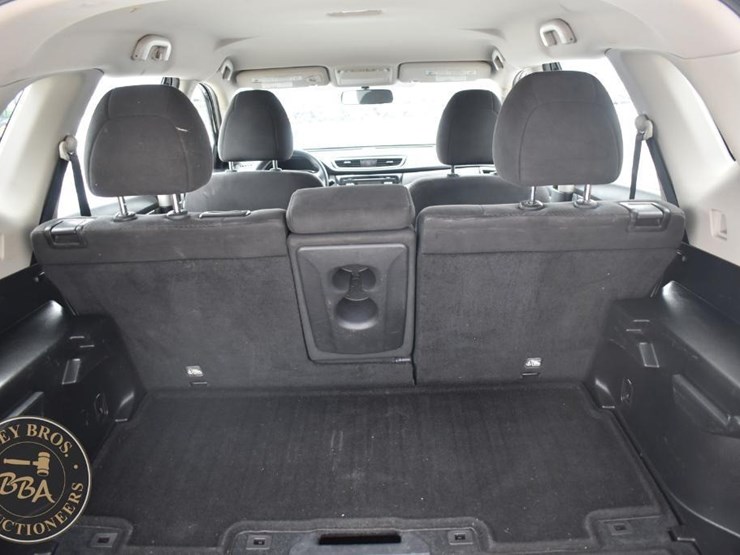 2015-nissan-rogue-image-32