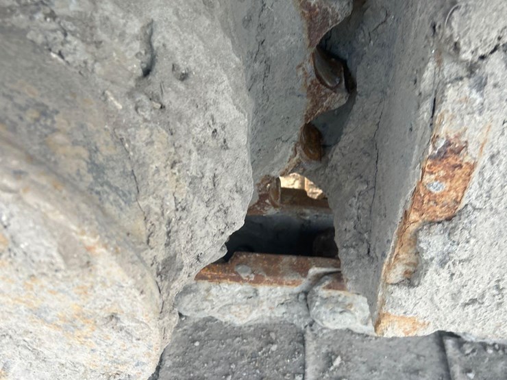 deere-240d-lc-image-16