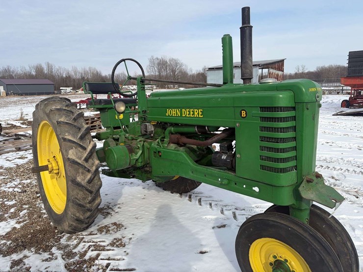 john-deere-b-image-1
