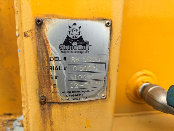 2005-gmc-t7500-image-72