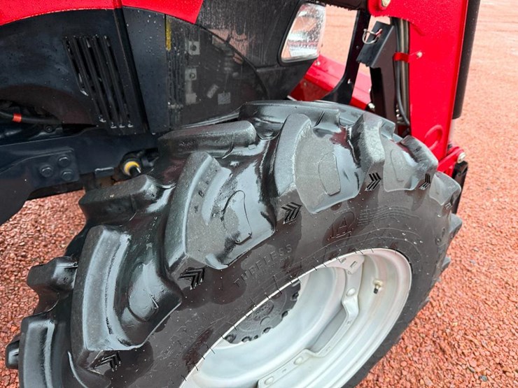 case-ih-farmall-75c-image-12