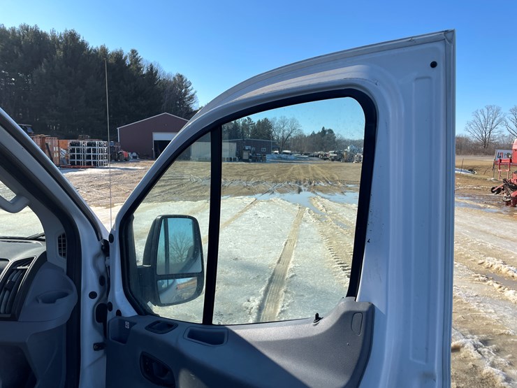 2019-ford-transit-image-41