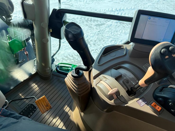 john-deere-6125r-image-59