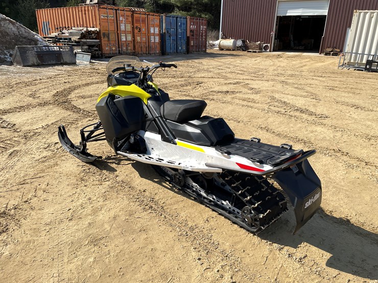 #203-•-2022-ski-doo-renegade-sport-600-efi-snowmobile-(sells-with-bill-of-sale-only)-image-7