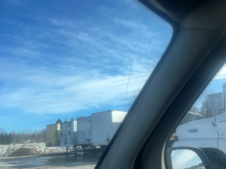 2016-dodge-3500-image-32