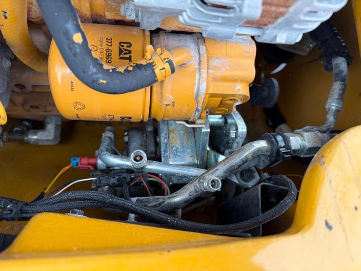 caterpillar-906m-image-26