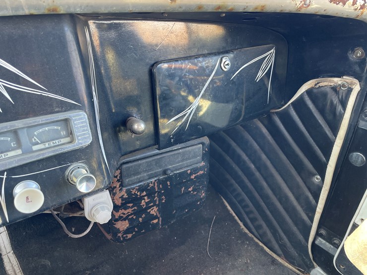 #1526-•-1950-willys-jeepster-**non-runner**(has-mn-title)-image-22