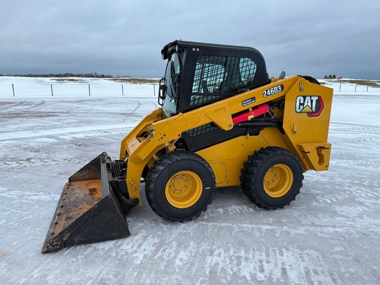 2022-caterpillar-246d3-image-1