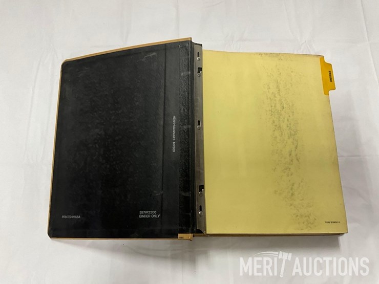 caterpillar-215-image-11