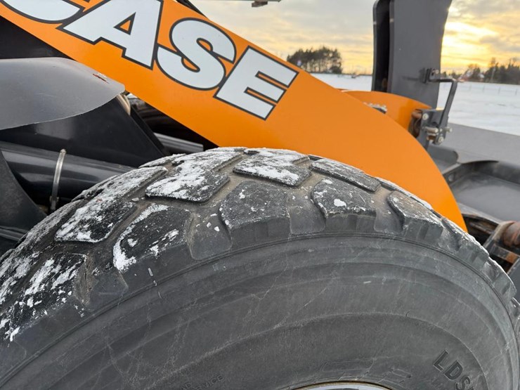 2023-case-621g-xr-image-12