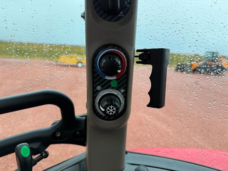 case-ih-farmall-75c-image-60