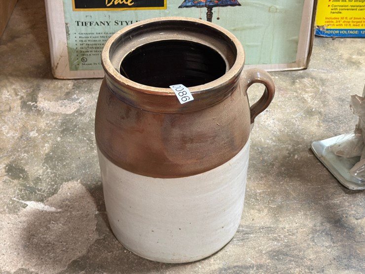 #86-•-crock-has-cracks-image-1