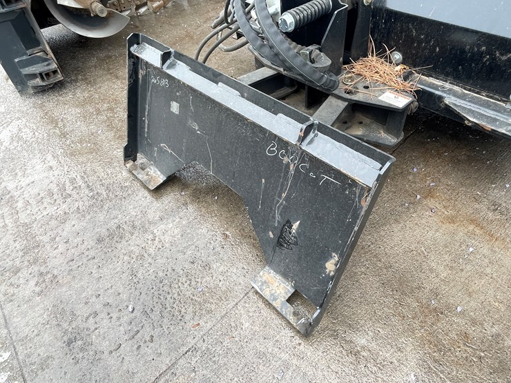 #4903-•-virnig-48"-mini-skid-steer-mount-hydraulic-broom-image-9