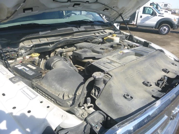 2012-dodge-ram-5500-image-15