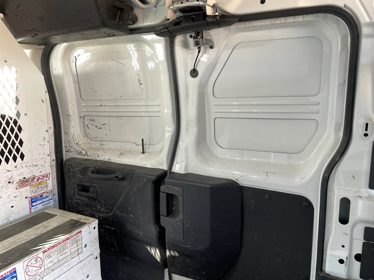 2019-ford-transit-image-92