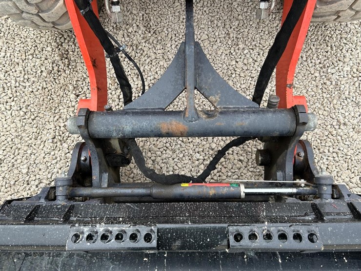 2021-kubota-r540-image-10