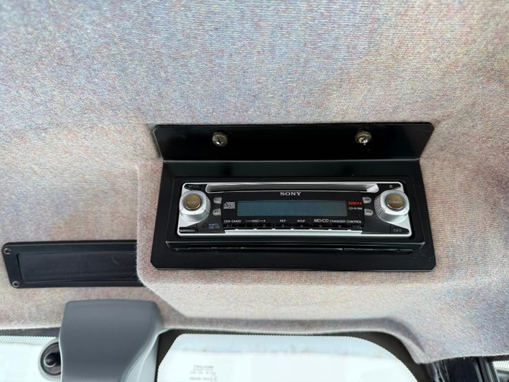 new-holland-tn75d-image-64