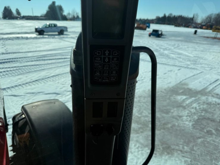 case-ih-magnum-250-image-63