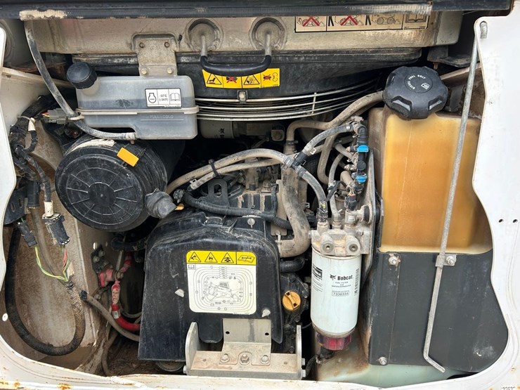 2020-bobcat-t76-image-15