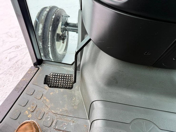 new-holland-tn75d-image-50