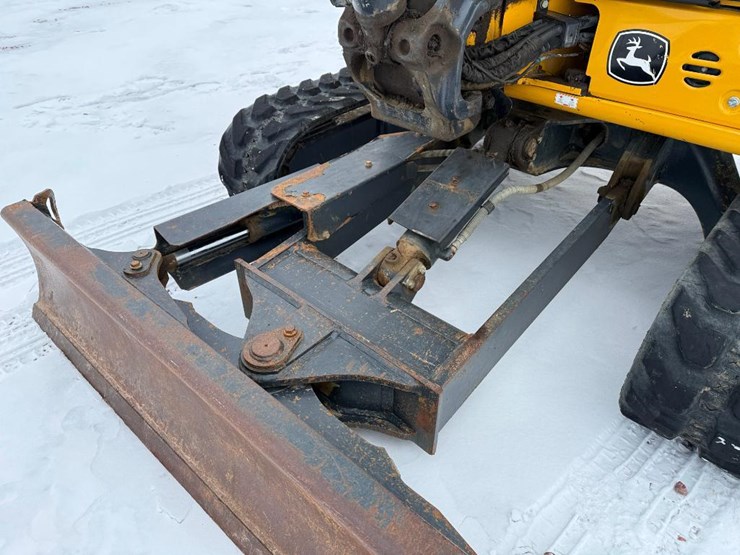 2018-deere-35g-image-29