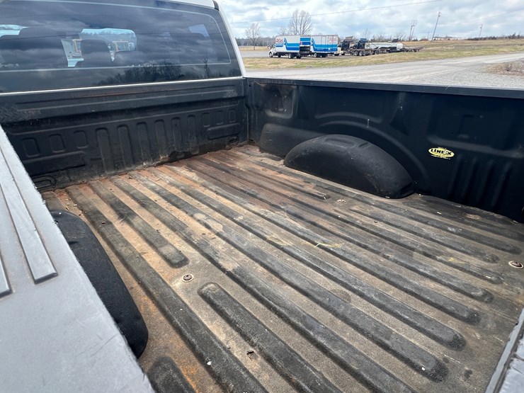 2017-ford-f150-xl-image-5