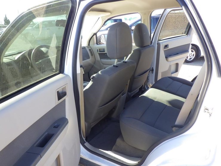 2009-ford-escape-image-7