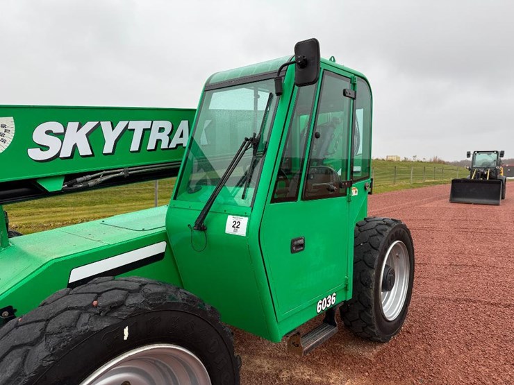 2015-sky-trak-6036-image-22