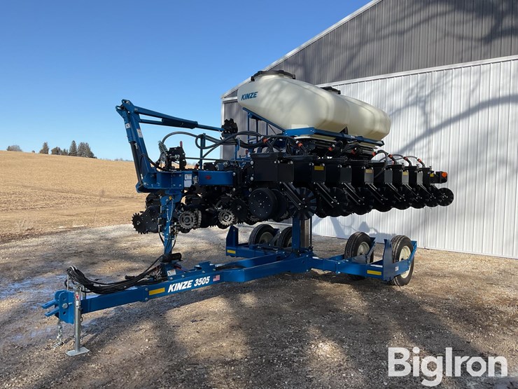 2024-kinze-3505-image-1