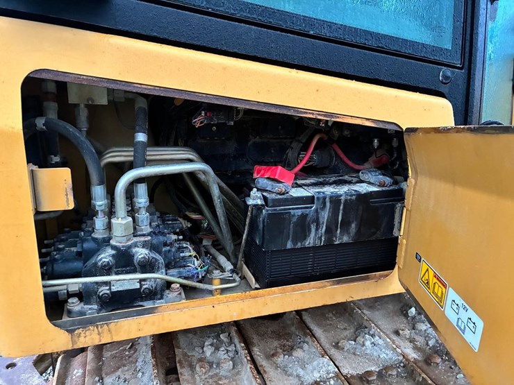 caterpillar-d5k-xl-image-19