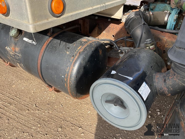 1994-isuzu-npr-image-15