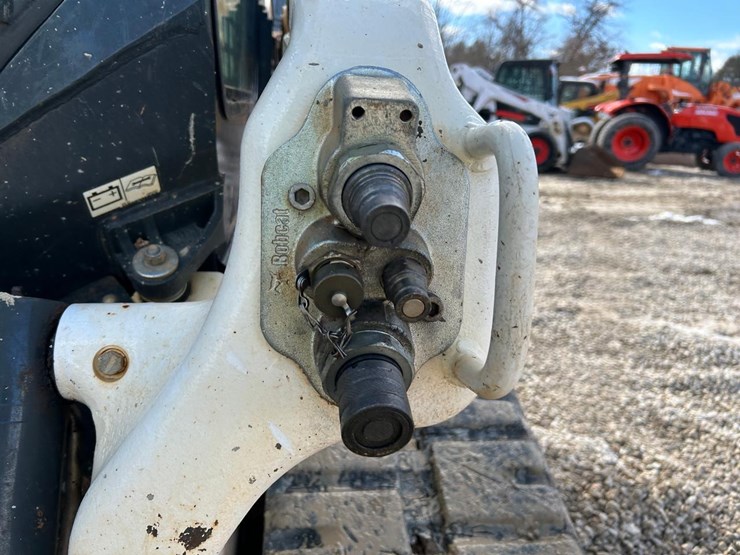 2023-bobcat-t76-image-11