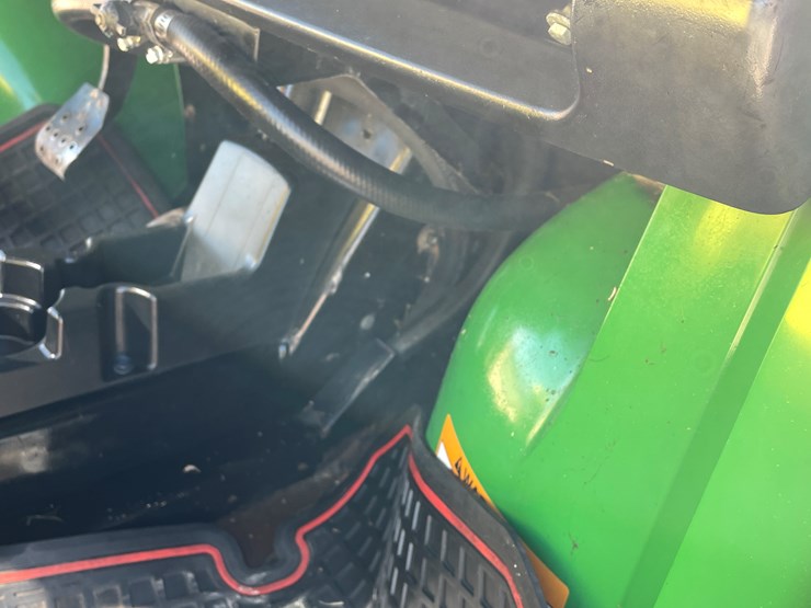 2009-john-deere-gator-image-61