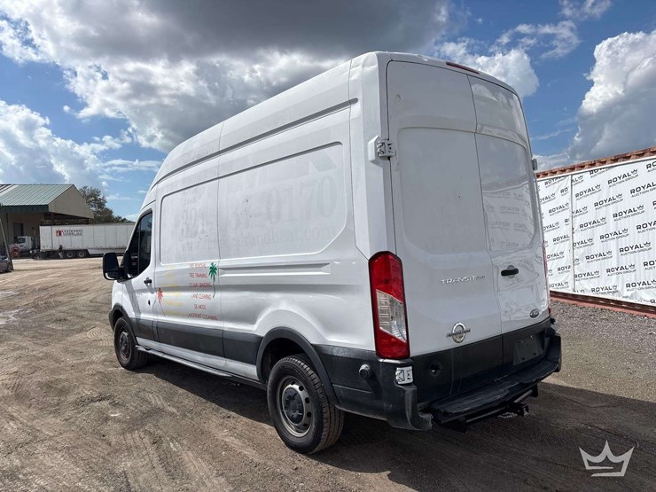 2015-ford-transit-image-4