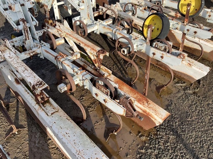 rau-3-pt-3-row-60"-cultivator-image-13