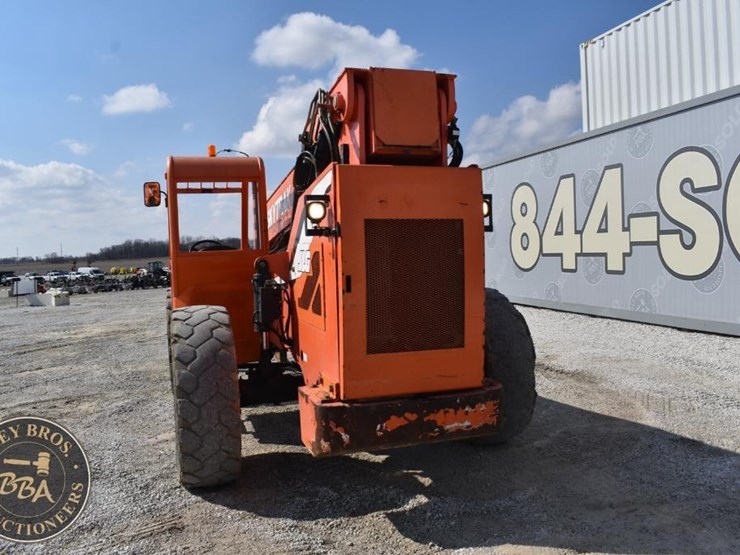 2015-sky-trak-8042-image-15