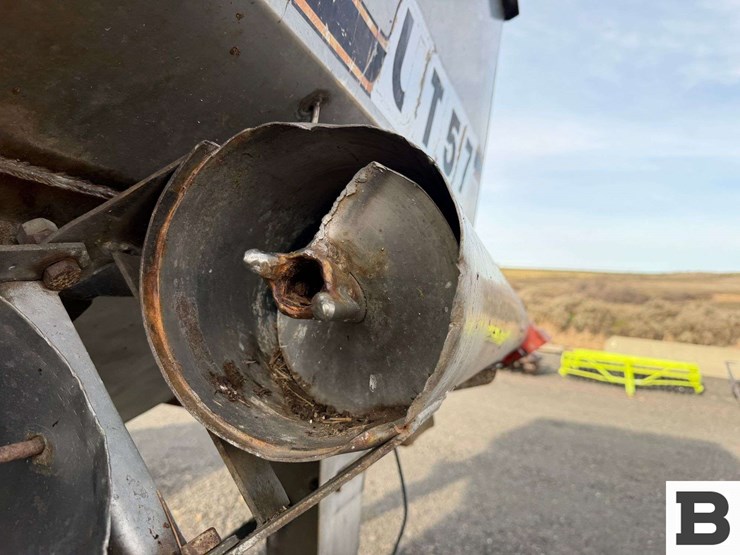 willmar-seed-tender-trailer-image-13