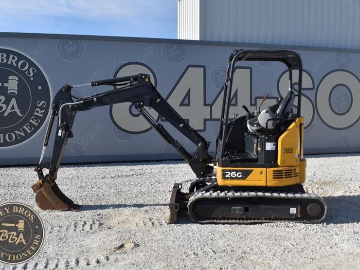 2021-deere-26g-image-3