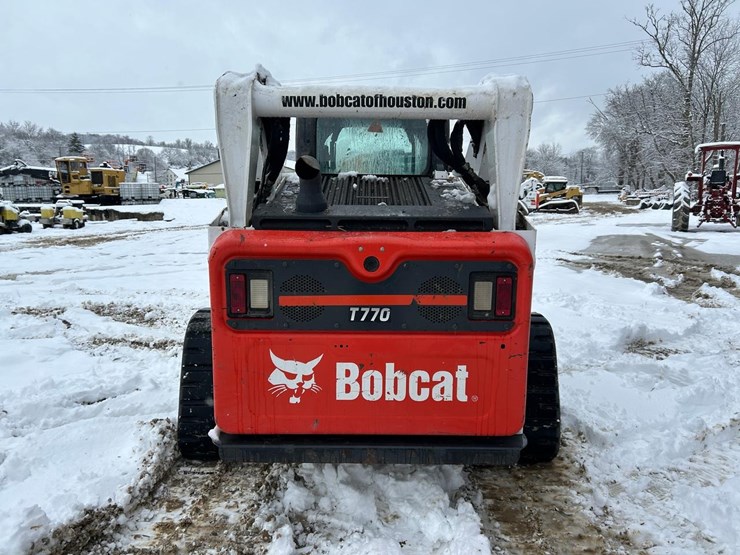 2021-bobcat-t770-image-3