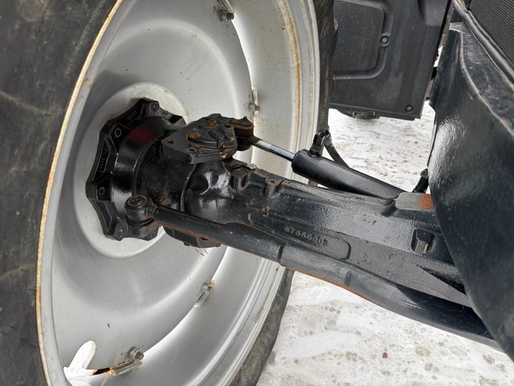 case-ih-farmall-140a-image-35