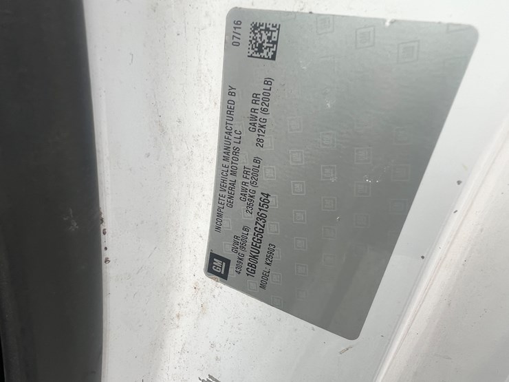 2016-chevrolet-2500-image-42